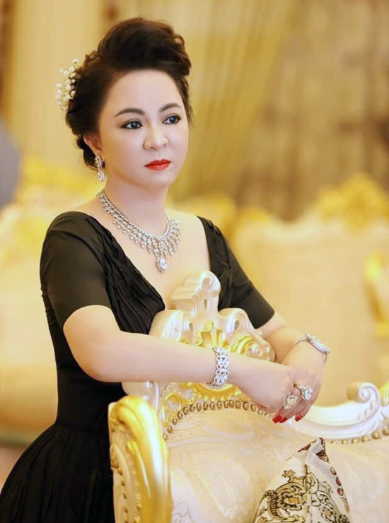 Những kênh Youtube nào bị điều tra vì liên quan đến bà Nguyễn Phương Hằng?