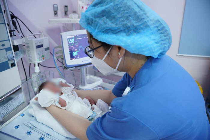Cứu sống sản phụ lần đầu mang thai bị suy tim nặng, nguy cơ tử vong