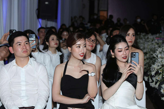 Xôn xao tin Đỗ Mỹ Linh hẹn hò con trai nhà bầu Hiển được hơn 1 năm, hai bên gia đình hết lòng ủng hộ