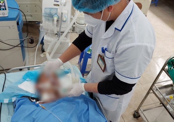 Bệnh nhân mắc uốn ván nặng, co giật toàn thân do chủ quan với vết thương nhỏ