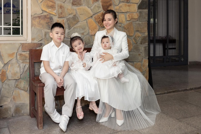 Sau loạt thị phi, Vy Oanh giãi bày đầy ẩn ý: 'Một tâm hồn dễ nhạy cảm, tôi nhớ tôi của ngày xưa'