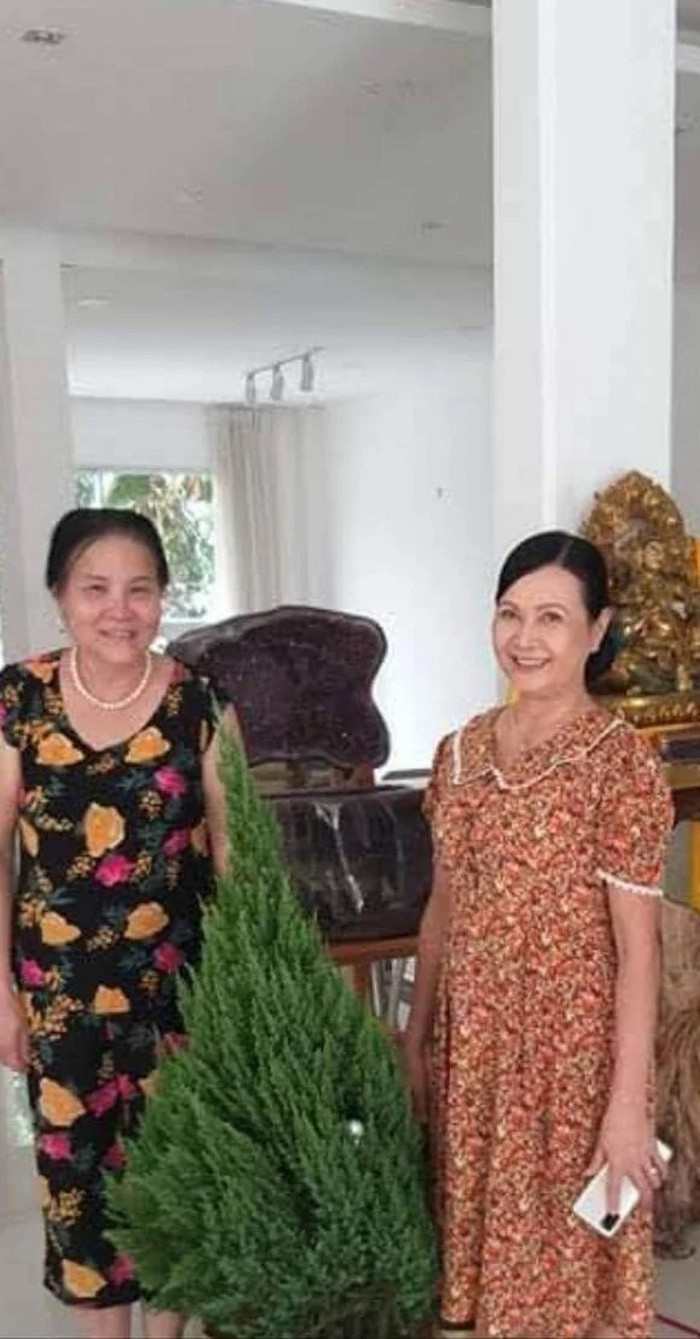 Mẹ Thủy Tiên hội ngộ cùng mẹ Công Vinh, một câu nói thể hiện mối quan hệ hiện tại