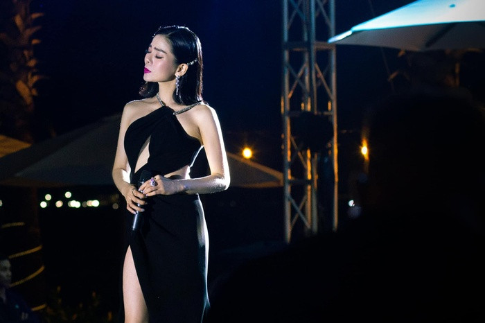 Từng đăng đàn khẳng định giọng hát, Lệ Quyên lại bị lan truyền clip hát live 'oét giọng'
