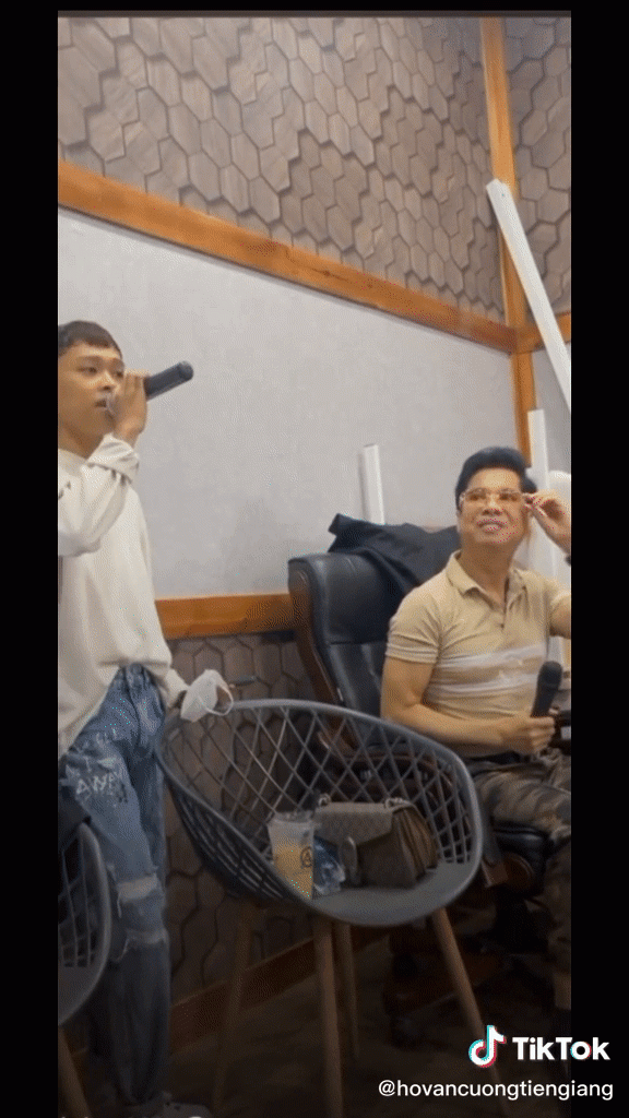 Màn song ca ăn ý của Hồ Văn Cường và danh ca Ngọc Sơn phiên bản phòng tập liệu có khác trên sân khấu?
