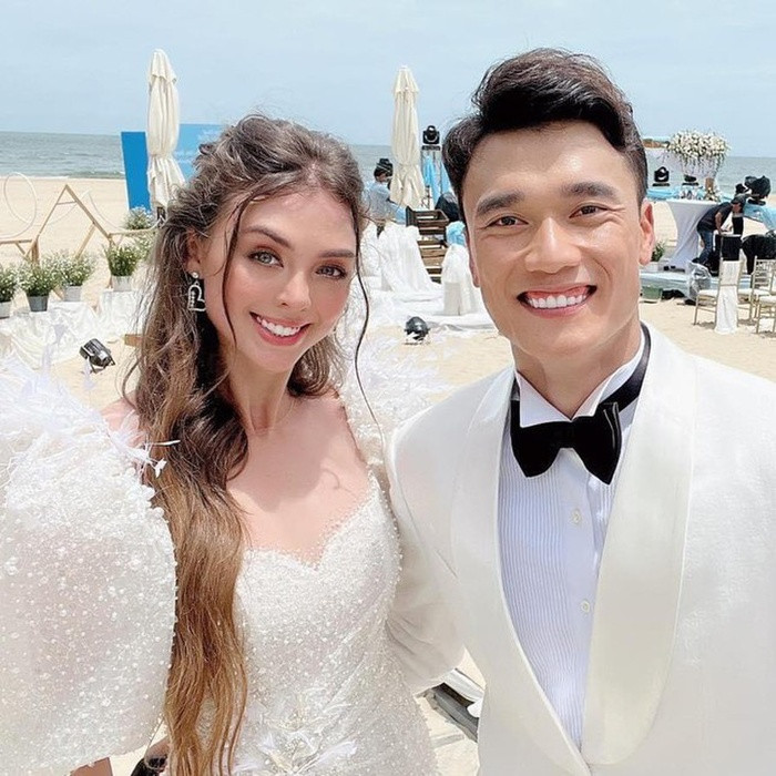 Bạn thân vô tình tiết lộ chuyện vợ mới cưới Bùi Tiến Dũng đang mang thai, lộ cả giới tính em bé?