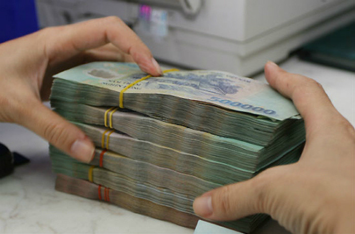 Rút tiền tiết kiệm tiêu xài cá nhân rồi báo tin giả bị mất trộm vì... sợ chồng la rầy
