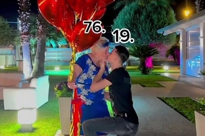 Cặp đôi 'bà cháu' gây sốc cư dân mạng, màn cầu hôn gây xôn xao bàn tán