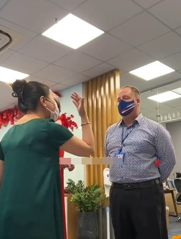 Vụ phụ huynh trường quốc tế tố con gái bị bạn học hành hung: Nhà trường thừa nhận xử lý chưa khéo léo