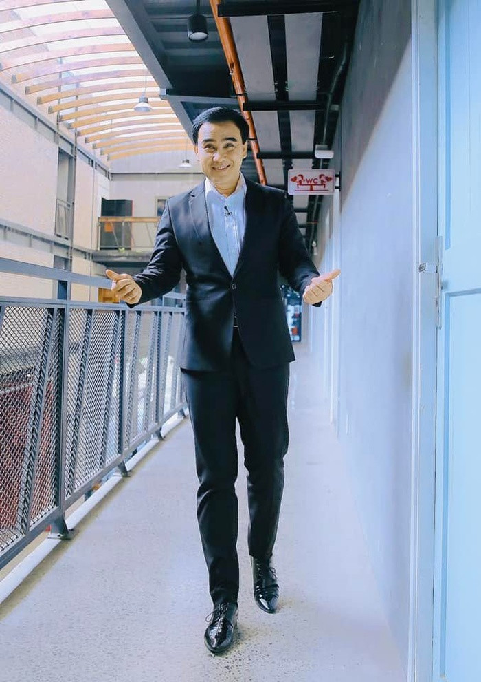 Quyền Linh kể chuyện từng 'bị đánh, bị tra tấn, đóng phim mà khổ tới mức không có gì khổ hơn'