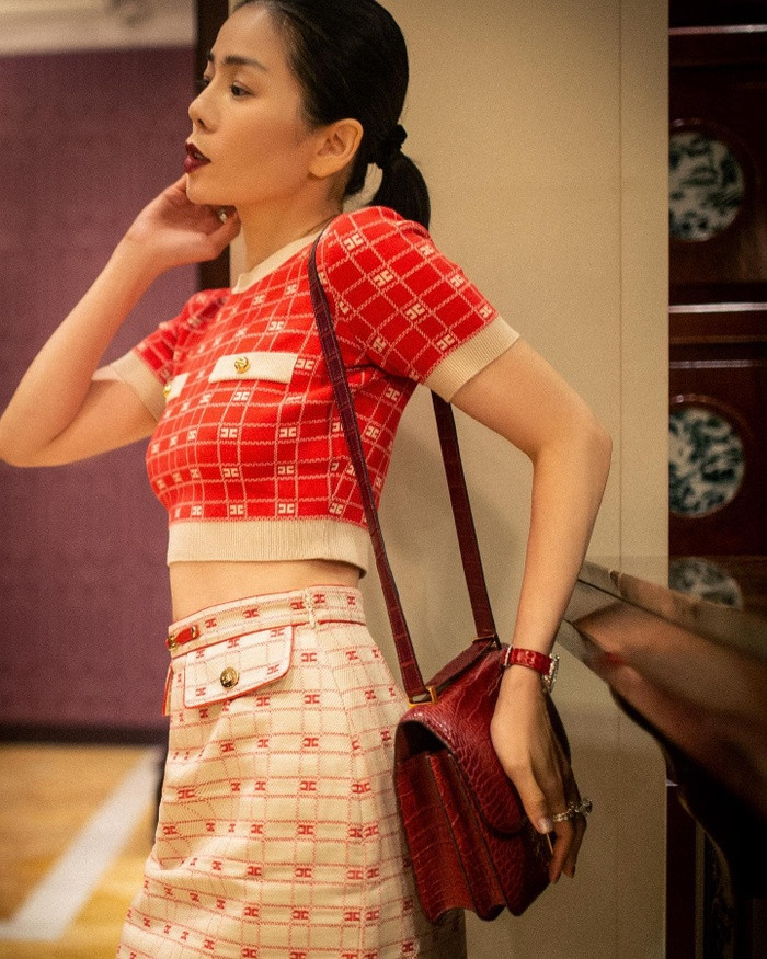 Bị coi thường khi mua đồ hiệu tại Pháp, Lệ Quyên thẳng thừng đáp trả: 'Thừa đồ mở hẳn 3 cái store nha'
