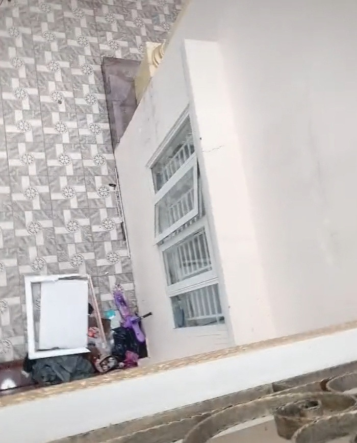 Nghi vấn Hồ Gia Hùng và vợ 'toang' sau 3 tháng kết hôn: Thẳng tay ném ảnh cưới, tuyên bố 'cỡ em bít cửa'?