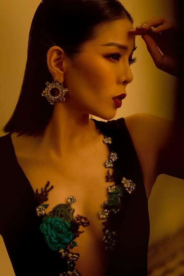 Xuất hiện clip tung hô giọng hát Lệ Quyên, dân mạng 'khịa' chuyện bị tố hát chùa 'Ai chung tình được mãi'