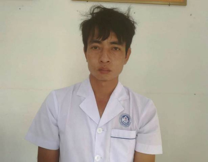 Không có tiền tiêu xài, thanh niên giả mạo bác sĩ đi quanh bệnh viện trộm tài sản Ảnh 1