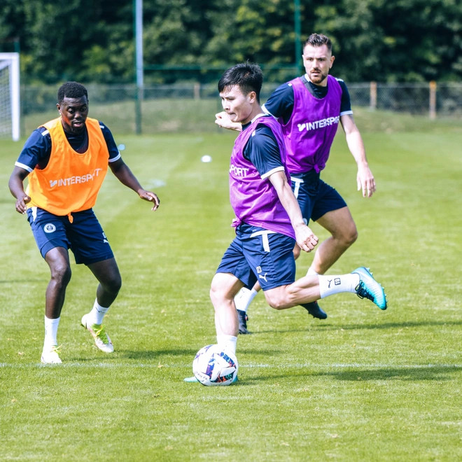 Quang Hải ghi bàn & kiến tạo trên đất Pháp, có hành động được đồng đội ở Pau FC khen ngợi - Ảnh 2.