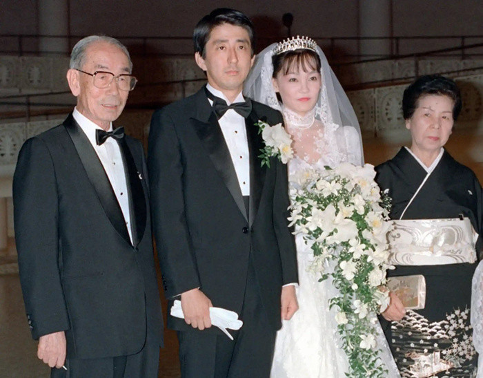 Chân dung phu nhân bản lĩnh của cố Thủ tướng Nhật Shinzo Abe Ảnh 3
