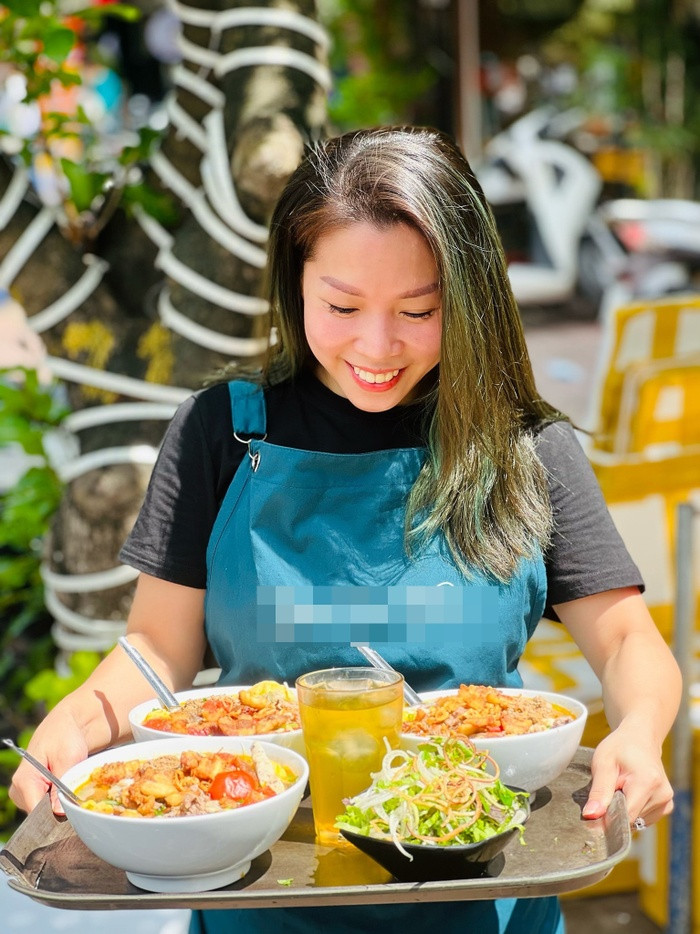 Chỉ với một câu nói đã tiết lộ tâm trạng hiện tại bà xã Hồng Đăng sau ồn ào của chồng Ảnh 1