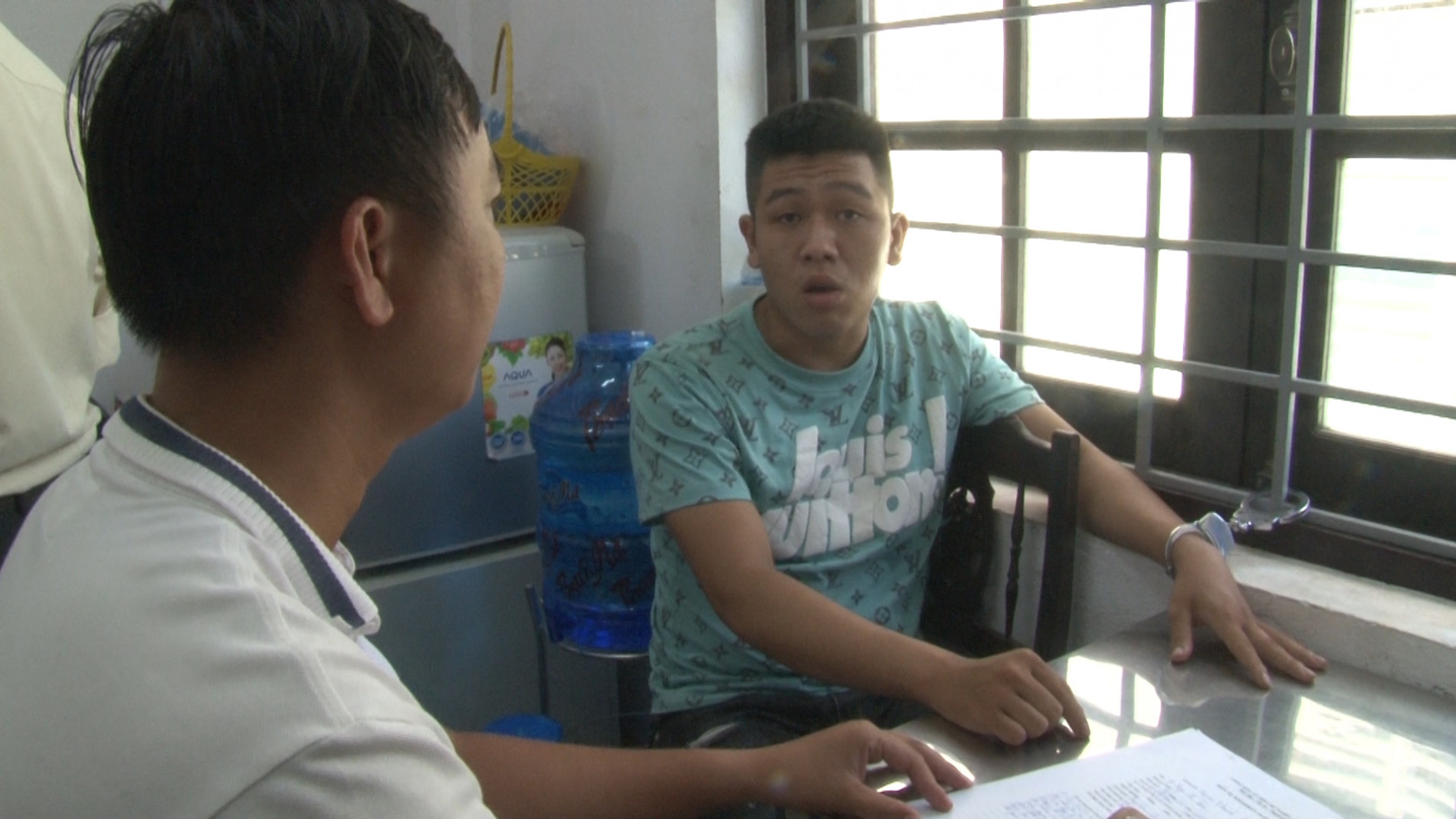 Bắt nhiều đối tượng trong đường dây cung cấp ma túy tại TP Huế - Ảnh 2.