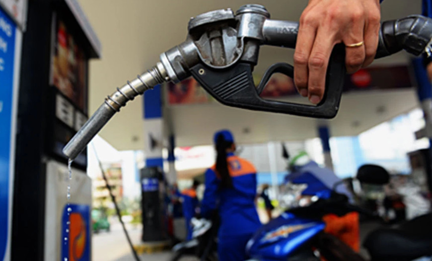 Giảm 10% thuế nhập khẩu ưu đãi mặt hàng xăng - Ảnh 1.