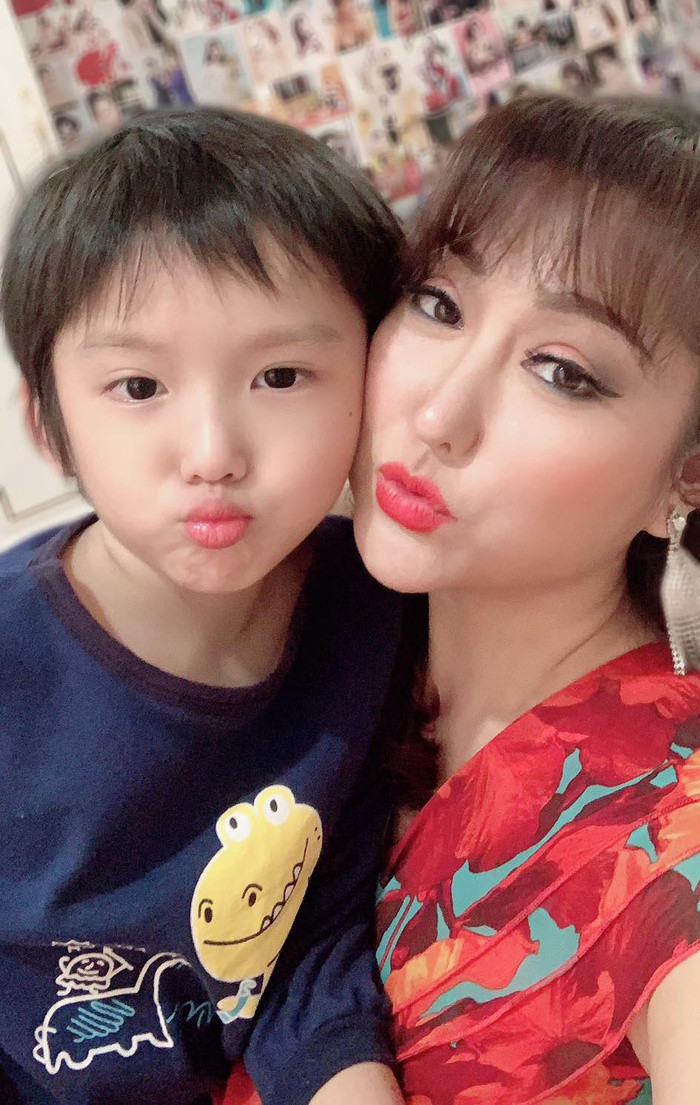 Con trai hỏi 'không có cha à?' và đây là cách ứng xử của Phi Thanh Vân Ảnh 2