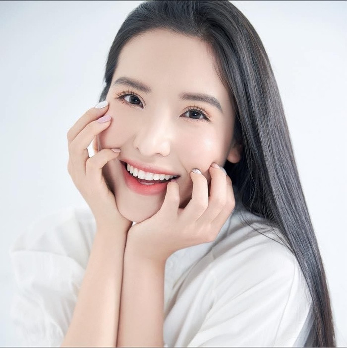Á hậu Khánh Phương vừa xuống tóc đi tu: Cựu sinh viên ĐH Nha Trang, tự tin tiếng Anh là ngôn ngữ thứ 2 Ảnh 3