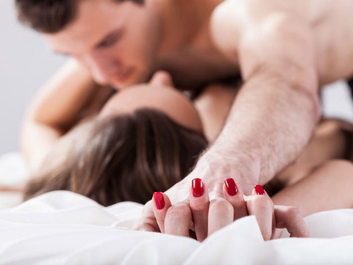 Nữ sinh năm 2 nhập viện vì nhu cầu tình dục quá cao, liên tục phải thay bạn tình vì không ai đáp ứng nổi Ảnh 1