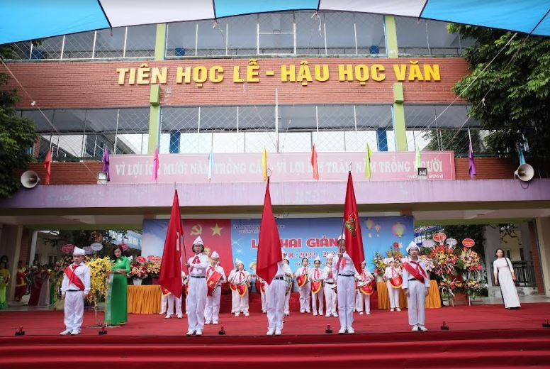 truong-phu-lam-khai-giang-nam-hoc-moi-1664006843.JPG