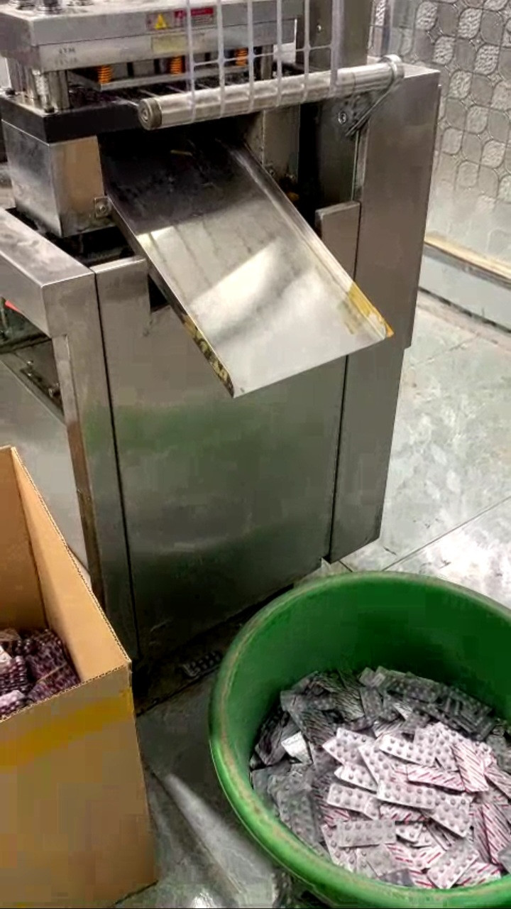 Nóng: Phát hiện cơ sở sản xuất thuốc giả mạo, trái phép 'khủng' ở ngoại thành Hà Nội - Ảnh 3.