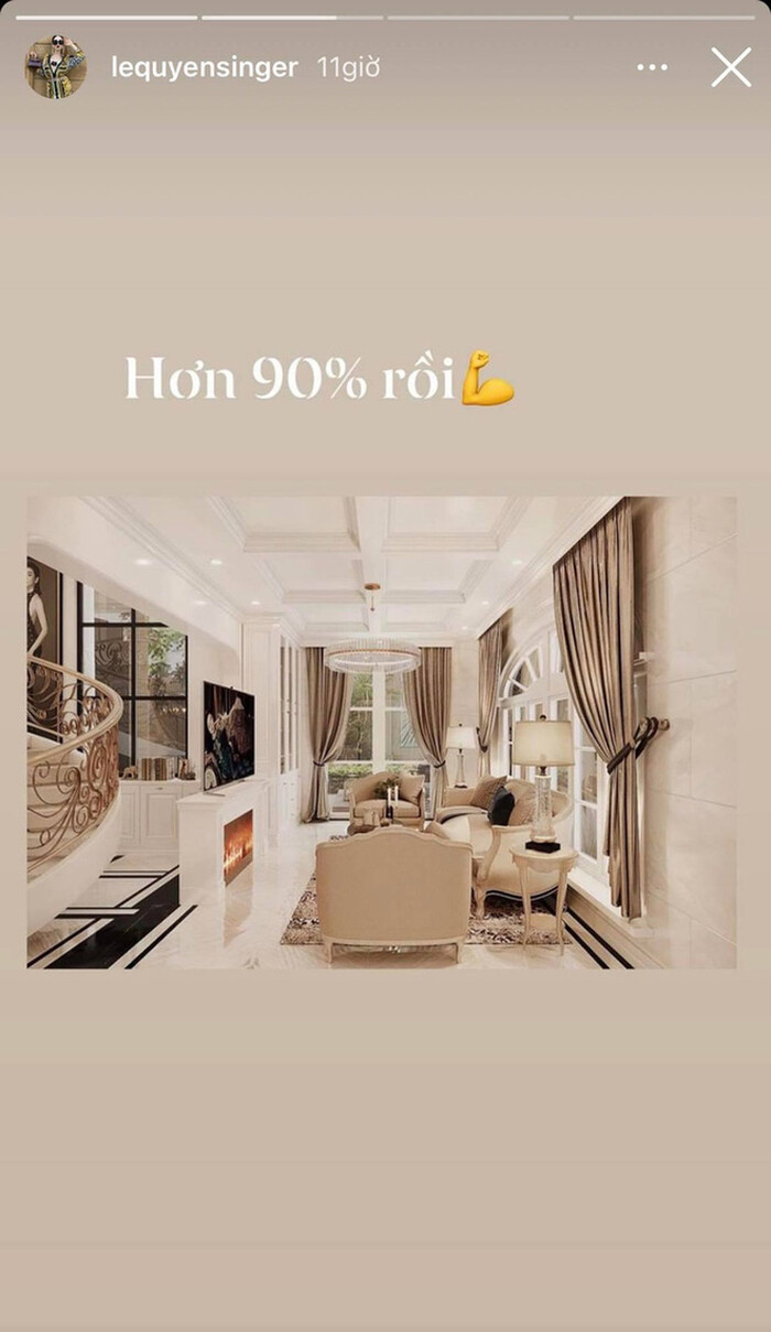 Cuối cùng Lệ Quyên cũng chia sẻ ảnh chiếc cổng nhà '3,6 tỷ đồng cũng không đủ mua' đã hoàn thiện xong