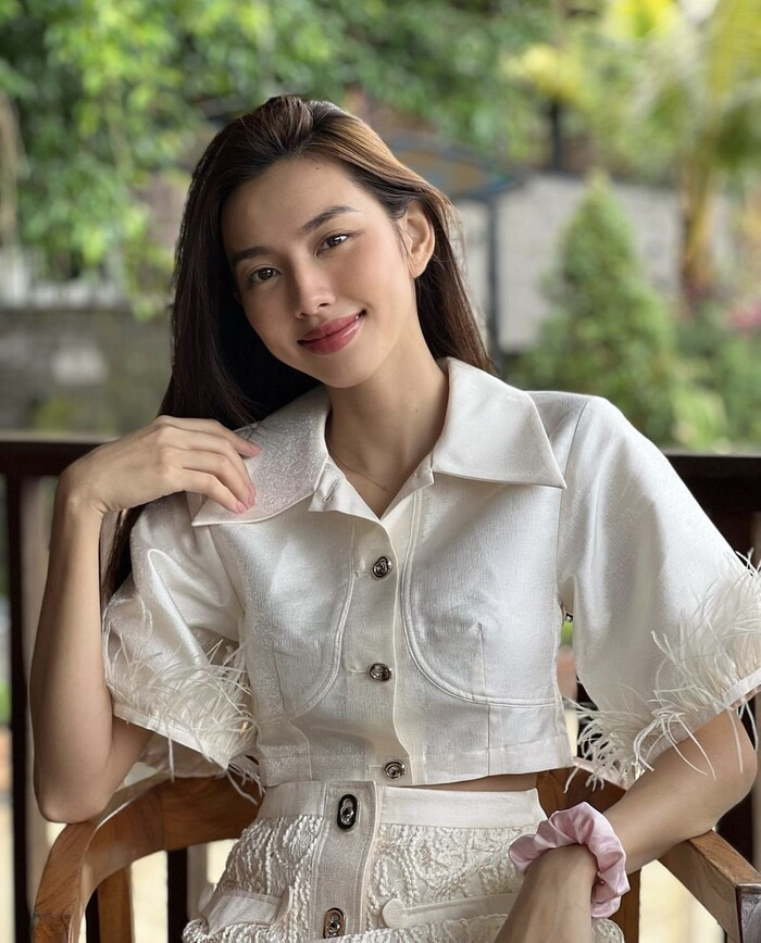 Hoa hậu Thùy Tiên khoe nhan sắc ít phấn son, đẹp nhẹ nhàng trong kì nghỉ đầu tiên hậu kết thúc nhiệm kỳ Ảnh 5