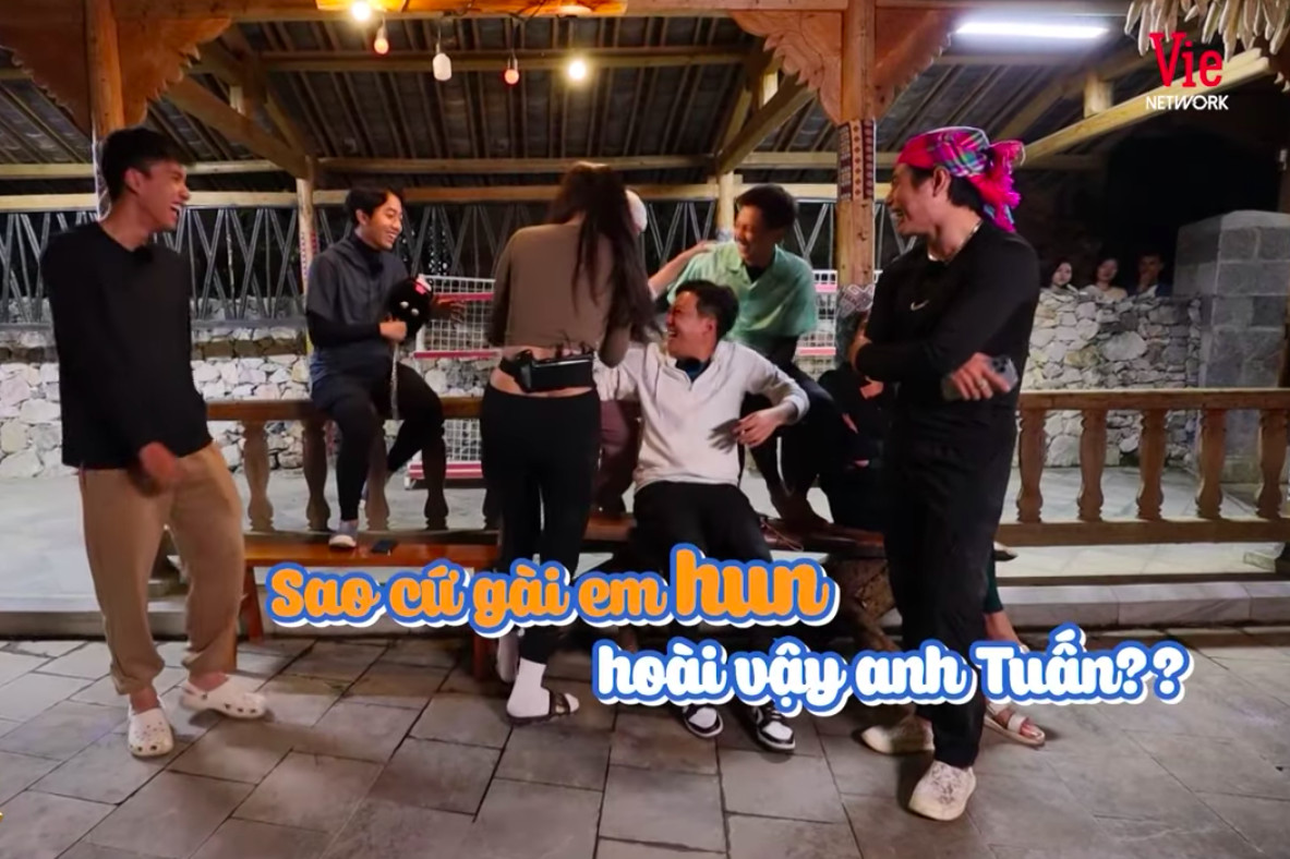Mai Phương Thúy ngại ngùng khi được HIEUTHUHAI "tỏ tình" - Ảnh 6.