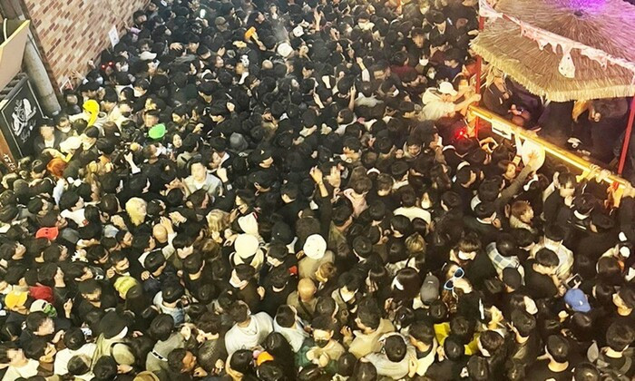 Lộc Fuho đến thắp nhang nữ nạn nhân trong vụ Itaewon: 'Mong em an nghỉ' Ảnh 1