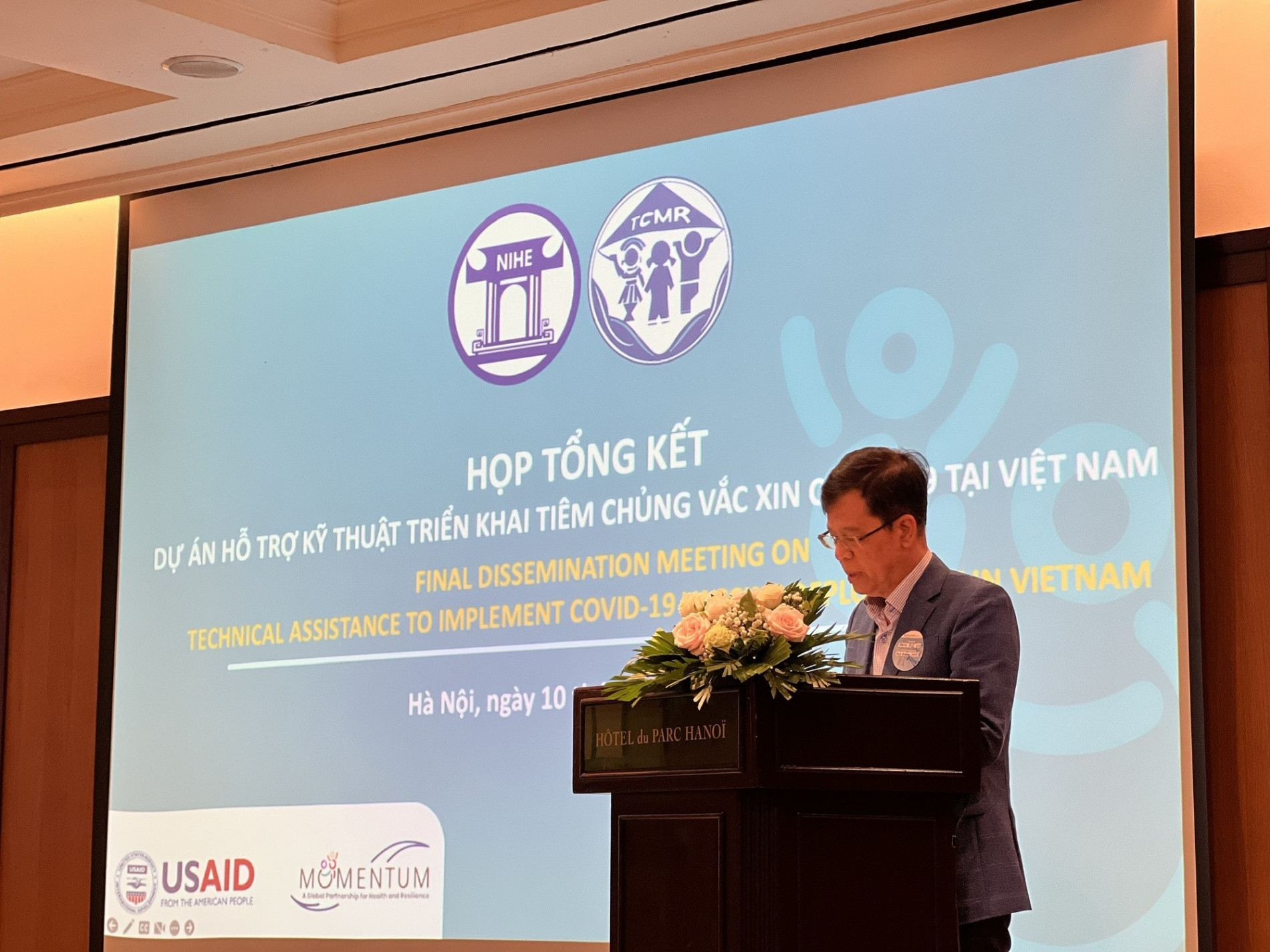 Tổ chức 1.318 điểm lưu động tiêm chủng vaccine COVID-19 cho người ở vùng sâu, xa, khó tiếp cận - Ảnh 1.