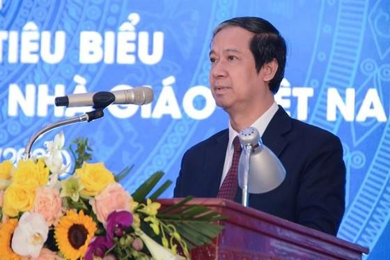 400 nhà giáo tiêu biểu nhận Bằng khen của Bộ Giáo dục và Đào tạo ảnh 1