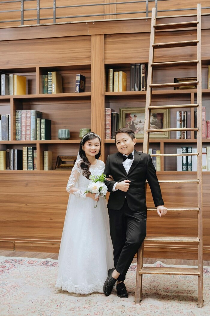 Cặp đôi tí hon ở Nghệ An có đám cưới siêu đáng yêu, netizen: 'Nhiều người bình thường chỉ ước được vậy' Ảnh 6