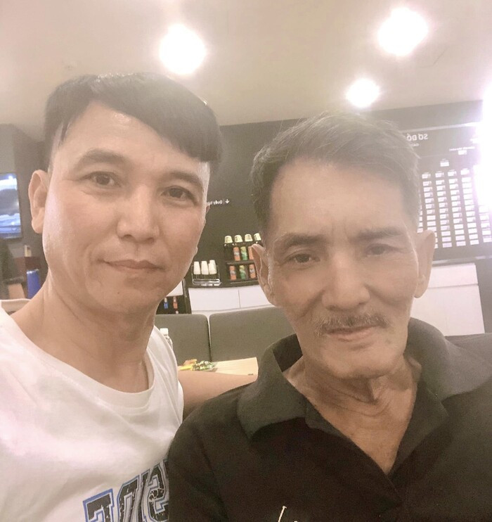 Nghệ sĩ Thương Tín xuất hiện với diện mạo mới, điển trai hơn sau cơn đột quỵ Ảnh 2