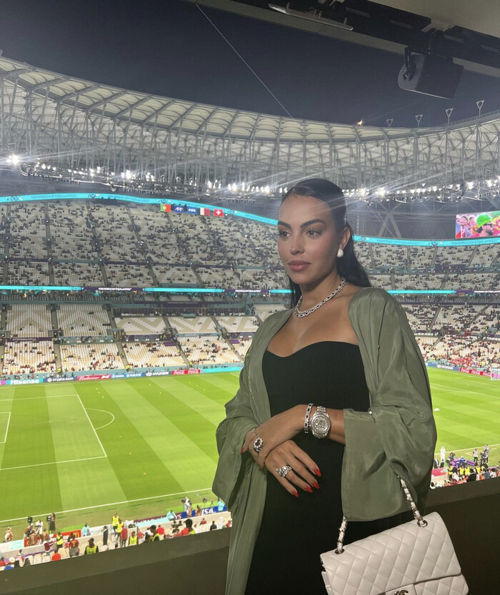 Toàn cảnh vụ Ronaldo dọa rời khỏi World Cup 2022: Bạn gái, chị ruột và FPF tham chiến Ảnh 3