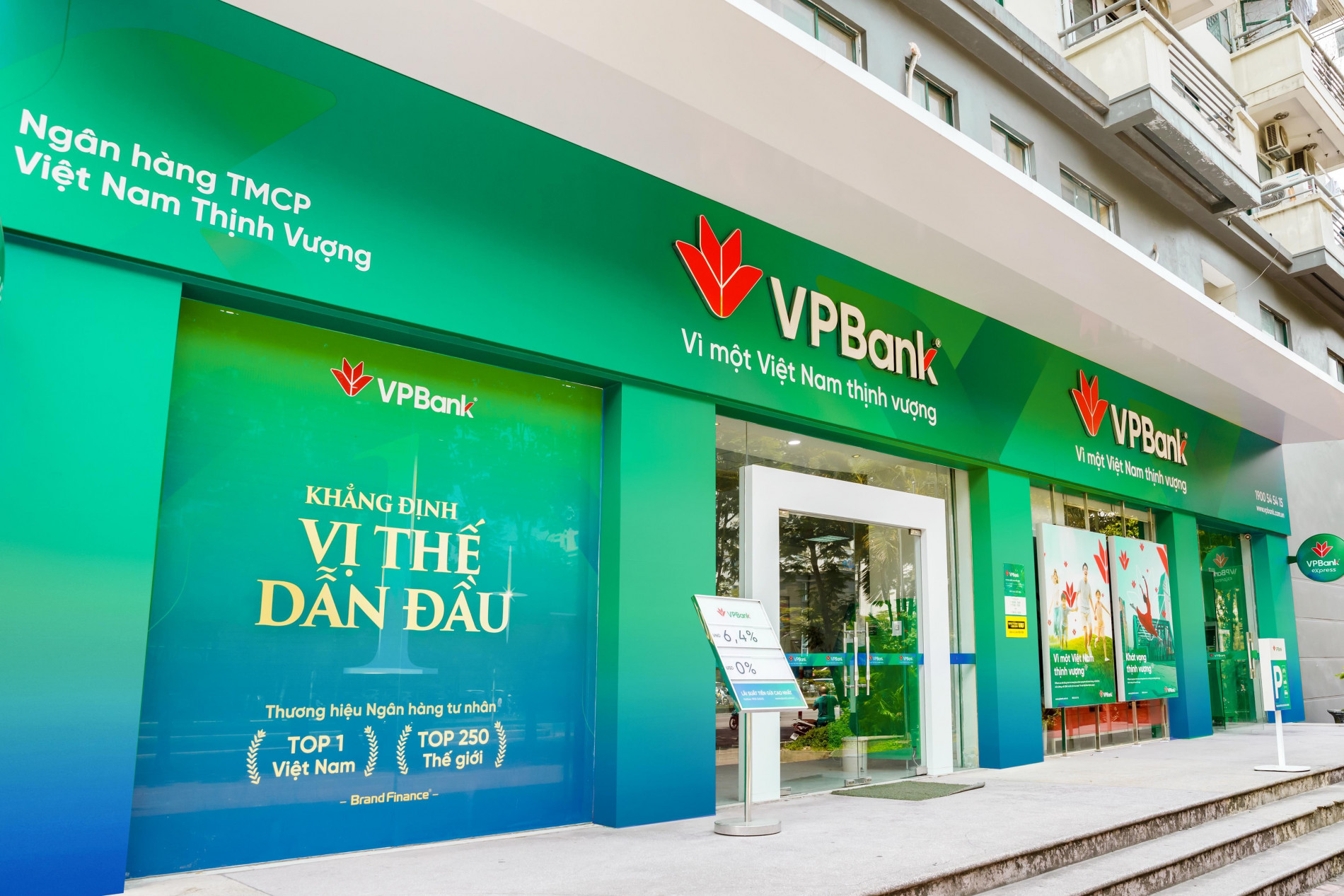 vpbank-thay-doi-mat-tien-chi-nhanh-theo-dinh-vi-moi-9-1670900611.jpg