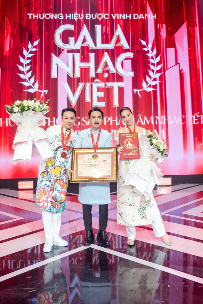 Vừa kỉ niệm ngày cưới với Hari Won, Trấn Thành hạnh phúc ngất trời đón tin vui có thêm 'thành viên mới' Ảnh 4