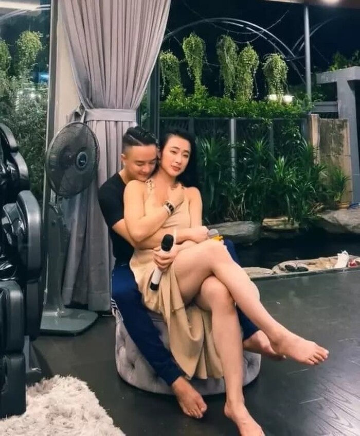 Cao Thái Sơn và Angela Phương Trinh bị netizen chỉ trích vì liên tục có hành động gây lố