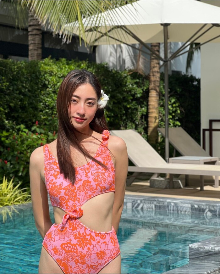 Lương Thùy Linh diện bikini khoe đường thắt eo mê hồn: Gây 'áp lực' cho chị em ngày cận Tết Ảnh 2