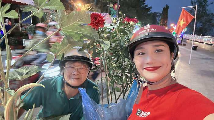 Nghệ sĩ Cát Tường: 'Tết này mẹ và con gái ở Úc, tôi và cha đón Tết cùng nhau' Ảnh 5