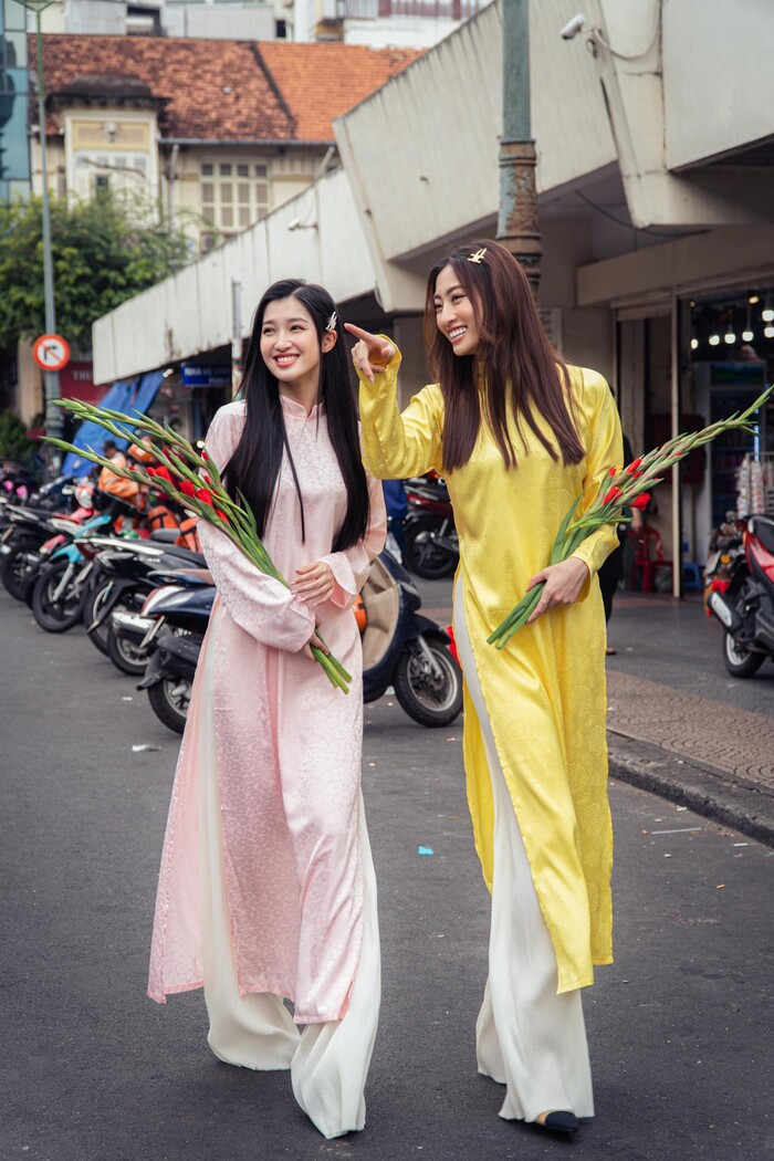 Các sao Việt trong những ngày cận Tết: Người về quê sớm với gia đình, người cố gắng 'chạy show' liên tục Ảnh 9