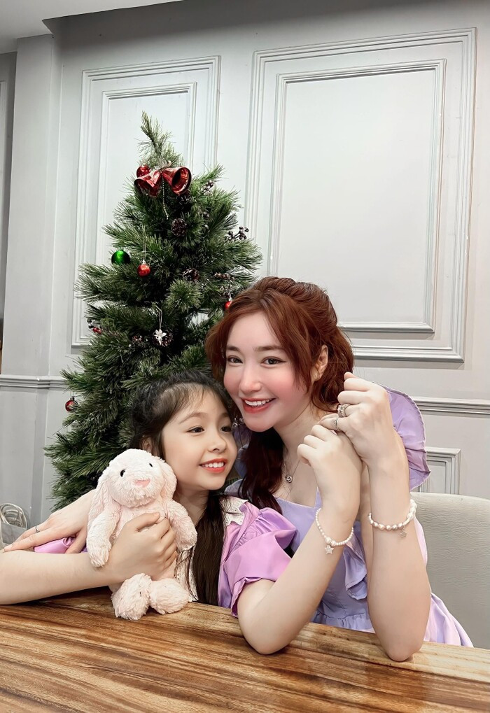 Elly Trần tố hành động khiếm nhã của chồng dành cho bố ruột, khẳng định chưa chính thức ly hôn Ảnh 3