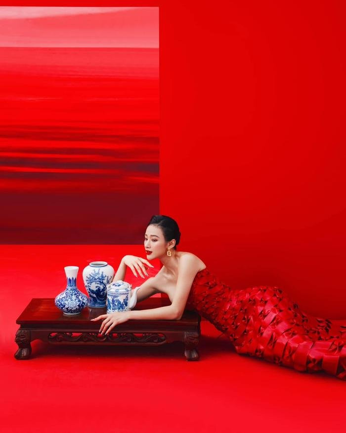 Angela Phương Trinh rũ bỏ cơ bắp, trở lại hình ảnh ngọc nữ màn ảnh dáng vẻ nuột nà Ảnh 2