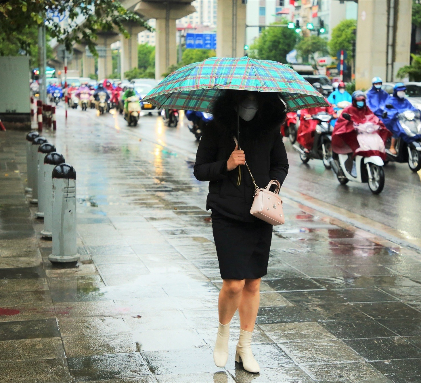 Đợt không khí lạnh cường độ mạnh ảnh hưởng đến thời tiết miền Bắc như thế nào? - Ảnh 1.