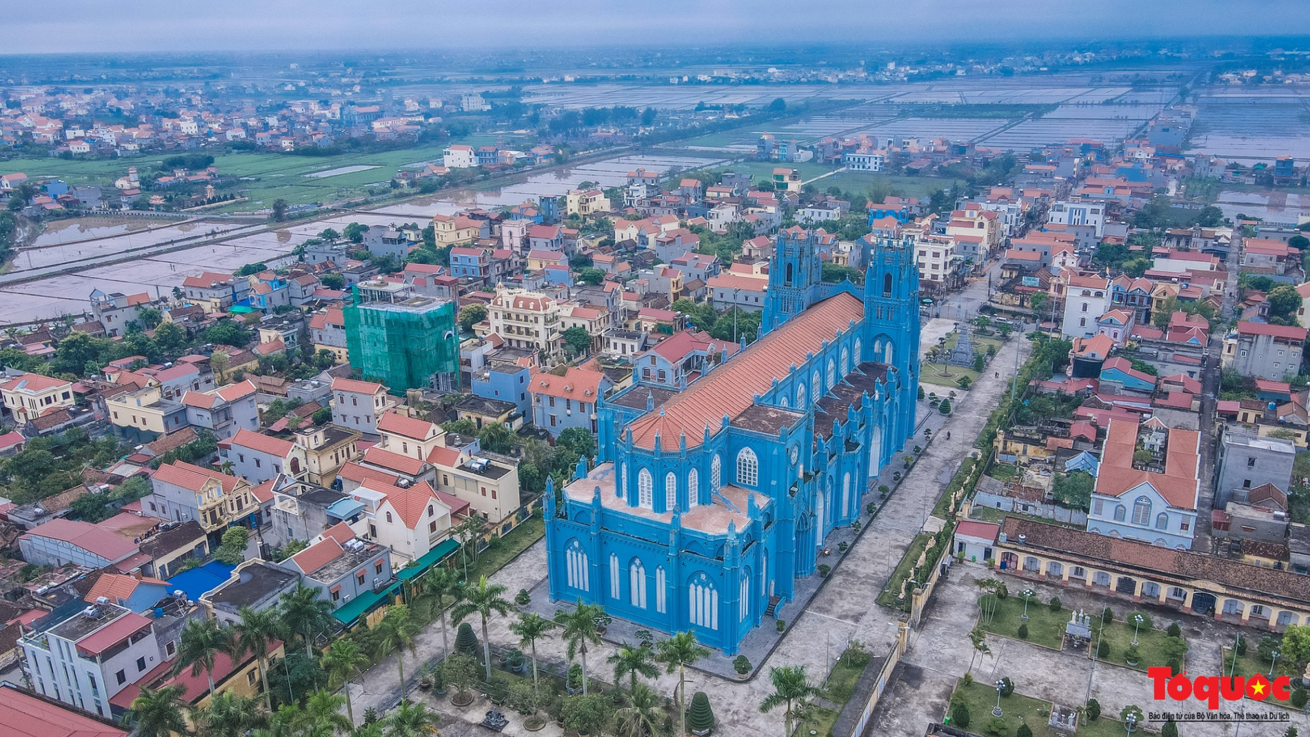 Chiêm ngưỡng nét độc đáo kiến trúc của Vương cung Thánh đường lớn nhất Đông Nam Á - Ảnh 3.