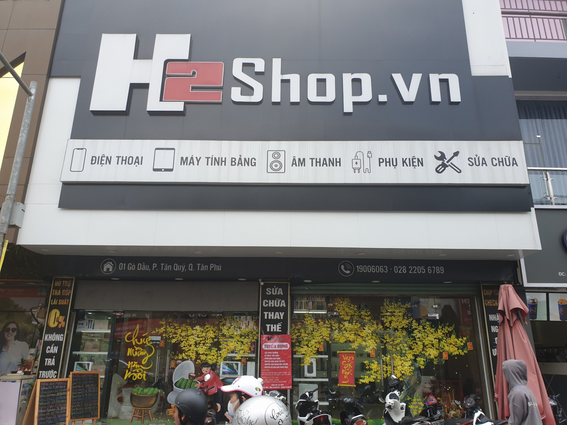 TP. Hồ Chí Minh: Máy Laptop xách tay “nở rộ” tiềm ẩn những hiểm hoạ khó lường