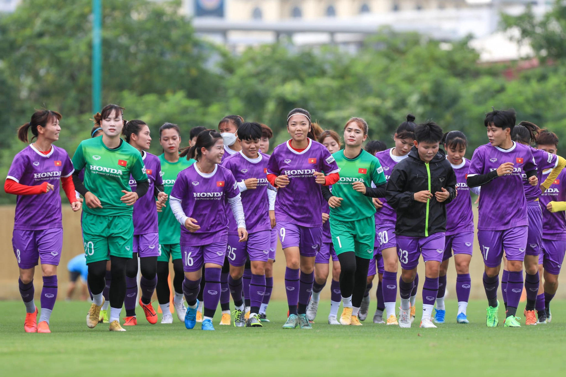 ĐT nữ Việt Nam tập trung cho vòng loại Olympic: Huỳnh Như vắng mặt - Ảnh 1.