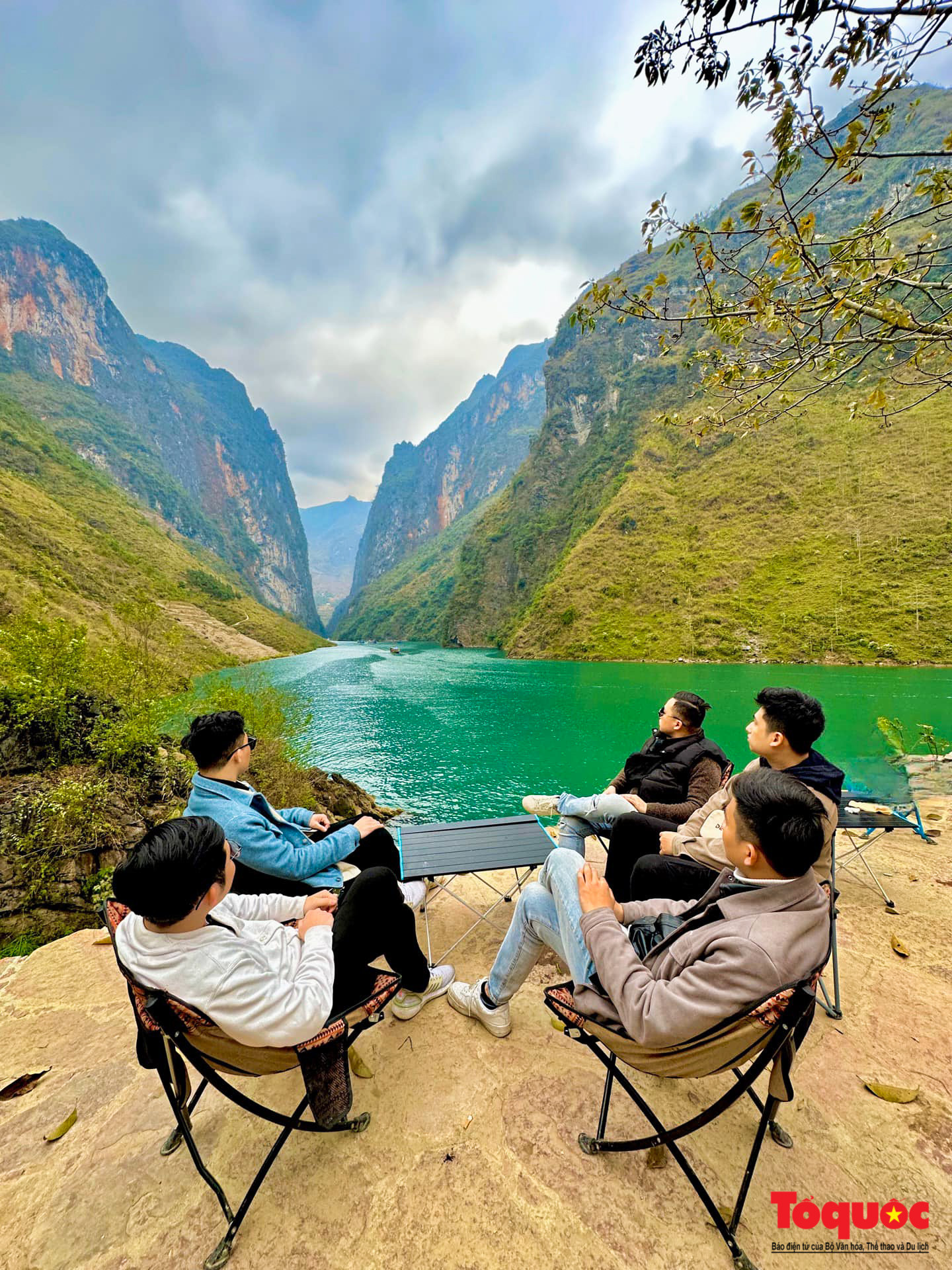 Hẻm Tu Sản kỳ quan độc nhất vùng biên cương cực Bắc - Ảnh 13.