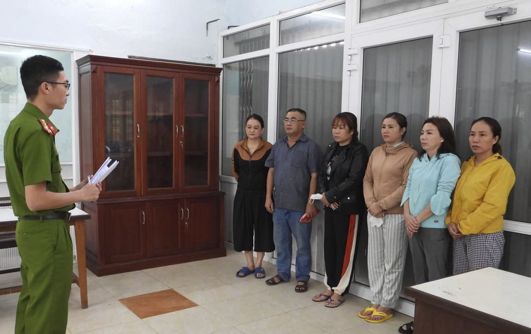 Triệt phá đường dây đánh bạc liên tỉnh hàng chục tỷ đồng - Ảnh 1.
